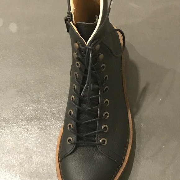 EL NATURALISTA LACED UP LEATHER BOOT - Picture 3 of 3